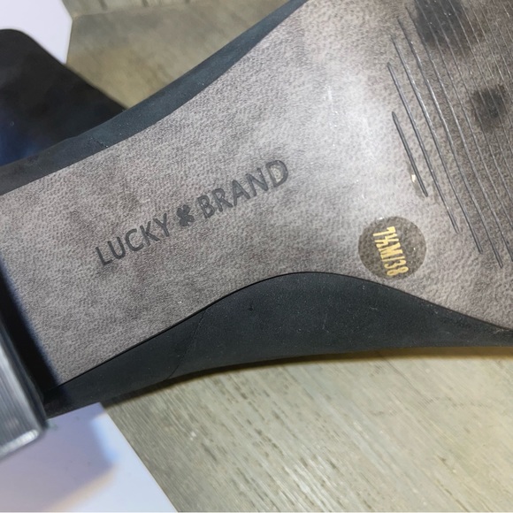 Flawless Lucky Brand Black Super Soft Leather Heeled Boots 7.5M - Picture 6 of 8